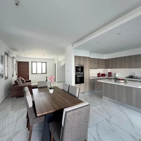 Hubstay - Seaview Oriana In * 라르나카