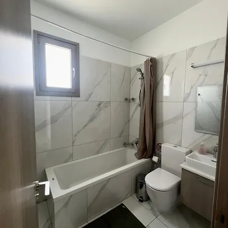 فيلة Hubstay - Seaview Oriana In Larnaca, 10 Min Walk To The لارنكا