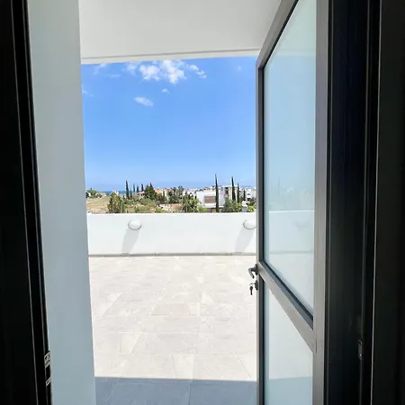 فيلة Hubstay - Seaview Oriana In Larnaca, 10 Min Walk To The لارنكا