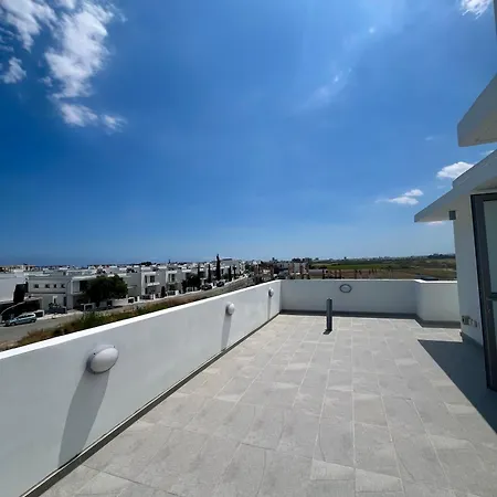 Dom wakacyjny Hubstay - Seaview Oriana In Larnaca