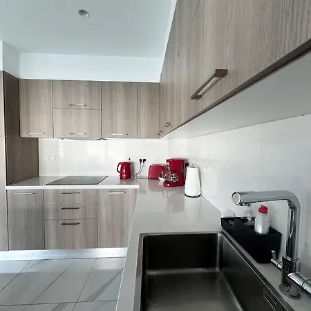 Hubstay - Seaview Oriana In 度假居 拉纳卡