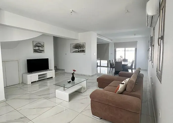 Hubstay - Seaview Oriana In * ラルナカ