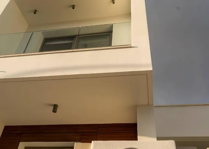 Hubstay - Seaview Oriana In ラルナカ